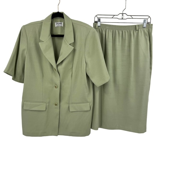 Vintage Alfred Dunner Light Pea Green 90's Short Sleeve Skirt Power Suit Size 14 - Picture 1 of 14